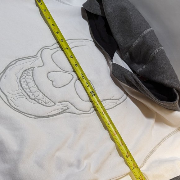 White Gray Skull Epic Threads Hoodie Pullover Boys L Large NEW - Picture 4 of 5